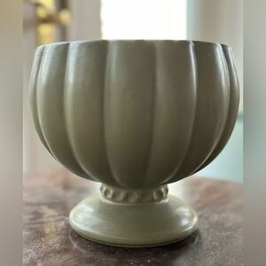 Green McCoy Style Floraline Ceramic Planter #492